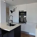 Design With Sea View Apartment